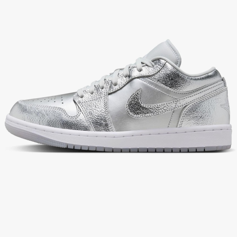 NEW Air Jordan 1 Low SE Metallic Silver